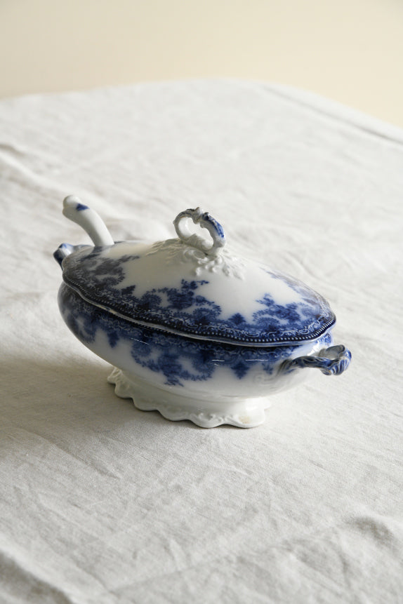 W H Grindley Tureen & Ladle