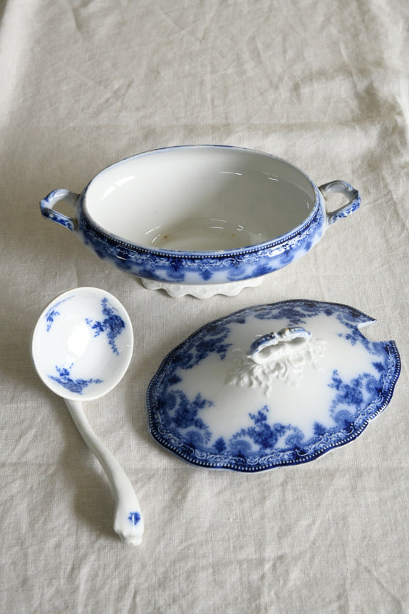W H Grindley Tureen & Ladle