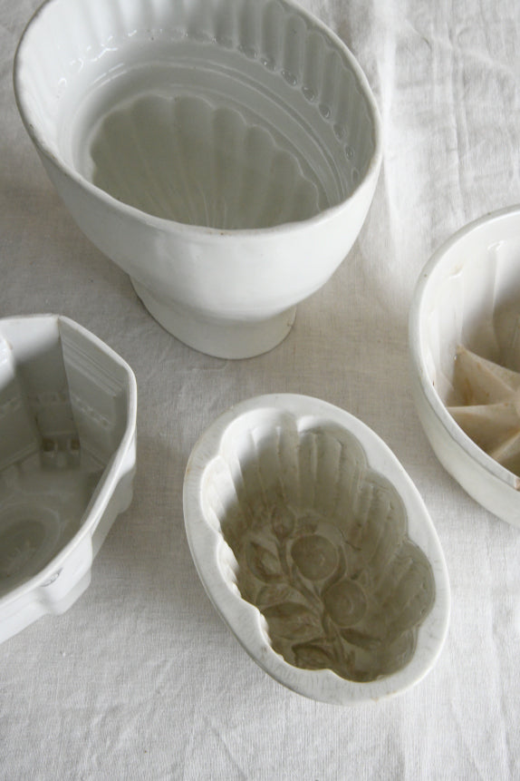 4 Vintage White Ceramic Jelly Blancmange Moulds