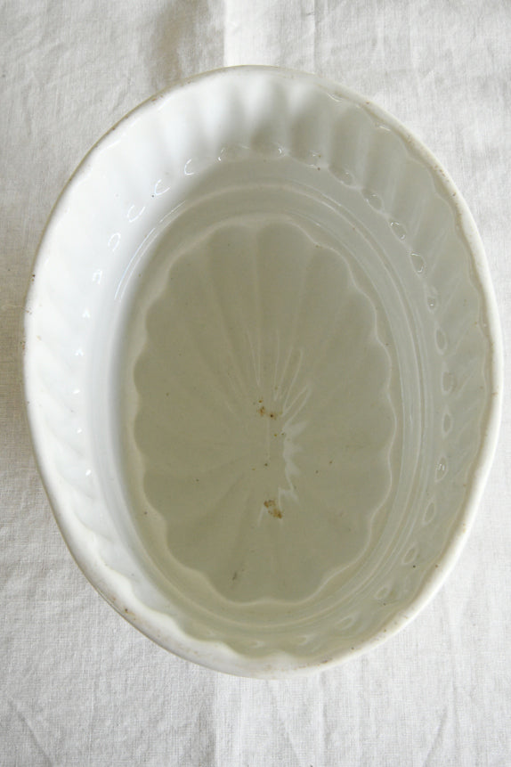 4 Vintage White Ceramic Jelly Blancmange Moulds