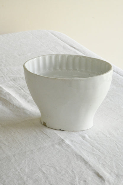 4 Vintage White Ceramic Jelly Blancmange Moulds