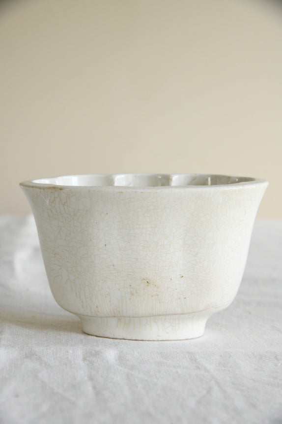 4 Vintage White Ceramic Jelly Blancmange Moulds