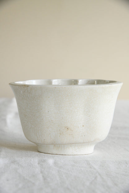 4 Vintage White Ceramic Jelly Blancmange Moulds