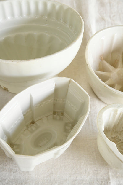4 Vintage White Ceramic Jelly Blancmange Moulds