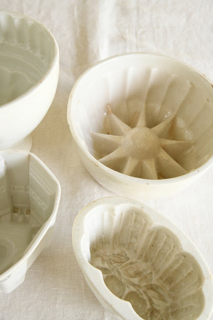 4 Vintage White Ceramic Jelly Blancmange Moulds