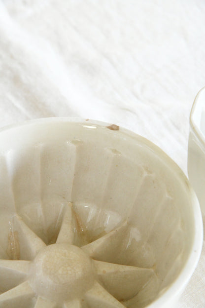 4 Vintage White Ceramic Jelly Blancmange Moulds