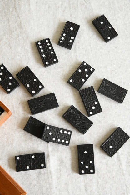 Vintage Box Dominoes