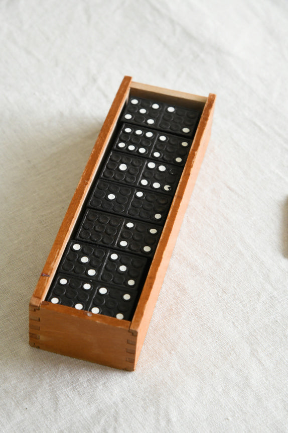 Vintage Box Dominoes