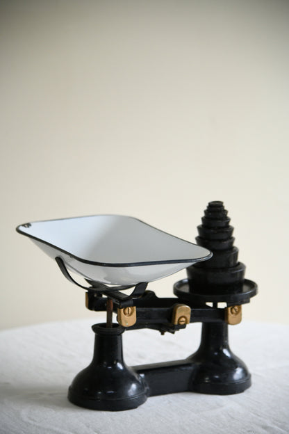 Traditional Kitchen Scales