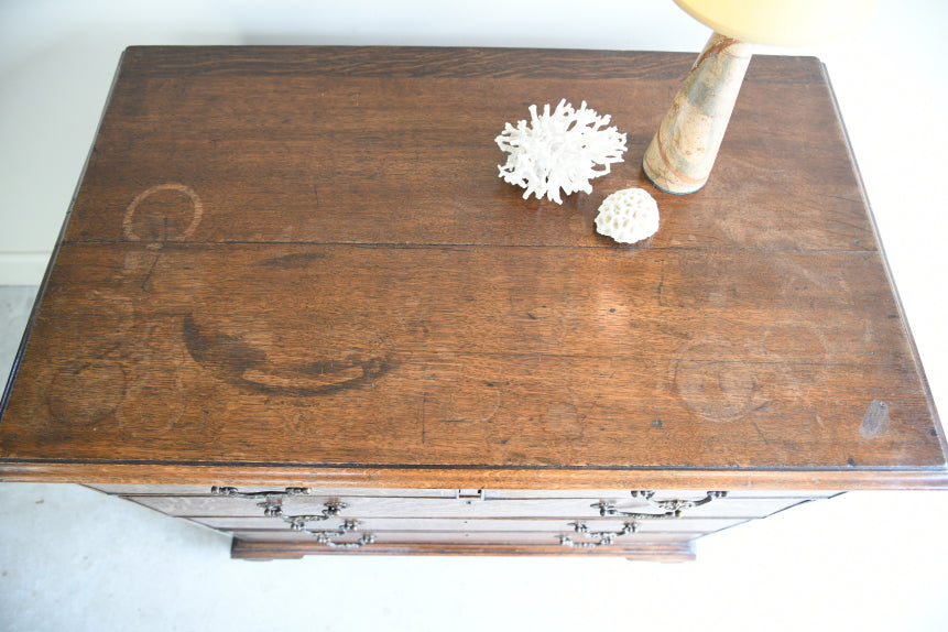 Georgian Oak Chest of Drawers