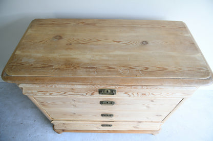 Continental Pine Chest of Drawers