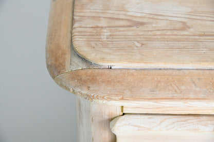 Continental Pine Chest of Drawers