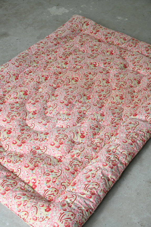 Vintage Pink Floral Feather Eiderdown