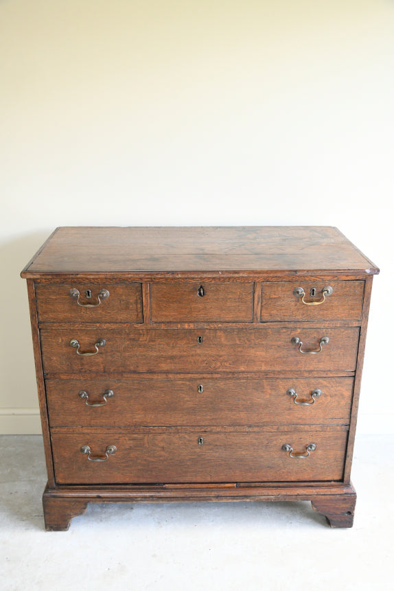 Georgian Oak Chest of Drawers