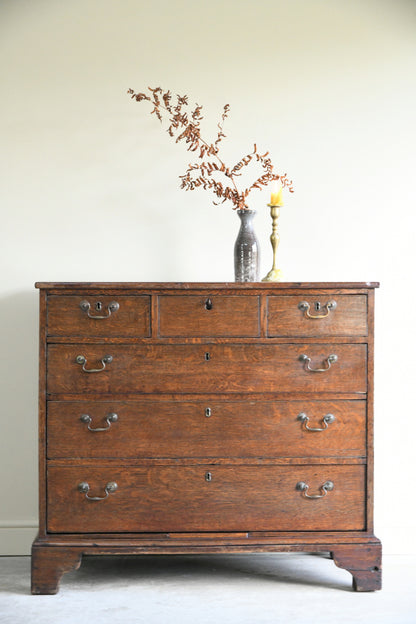 Georgian Oak Chest of Drawers