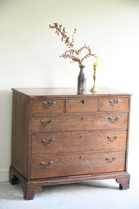 Georgian Oak Chest of Drawers