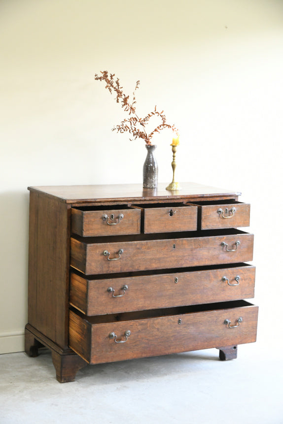Georgian Oak Chest of Drawers