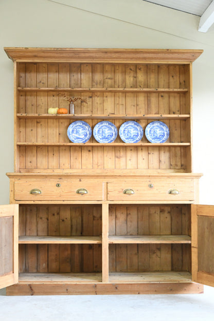 Traditional Style Pine Kitchen Dresser
