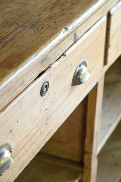 Traditional Style Pine Kitchen Dresser