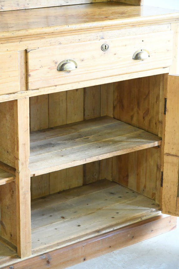 Traditional Style Pine Kitchen Dresser
