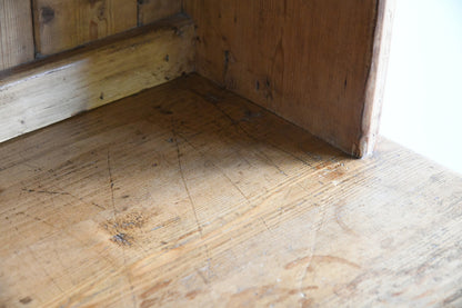 Traditional Style Pine Kitchen Dresser