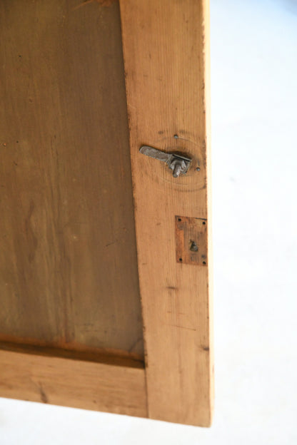 Traditional Style Pine Kitchen Dresser