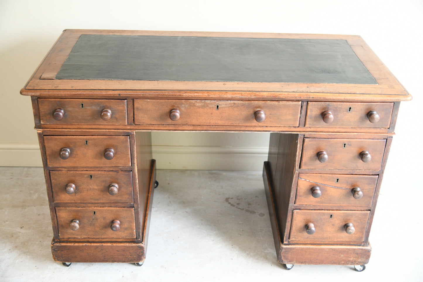 Victorian Small Twin Pedestal Desk
