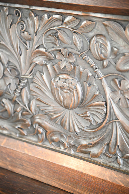 18th Century Rustic Oak Dresser