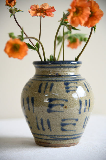 Nic Harrison Trelowarren Pottery Pot
