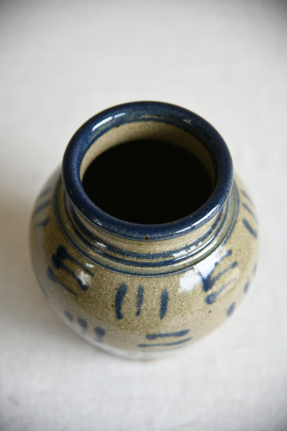 Nic Harrison Trelowarren Pottery Pot