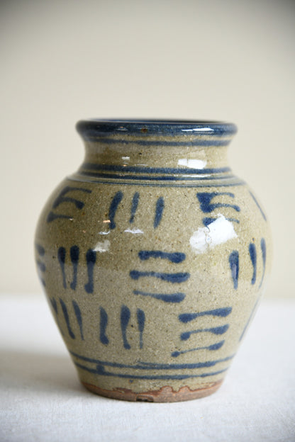 Nic Harrison Trelowarren Pottery Pot
