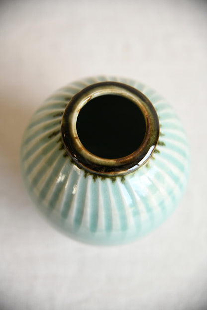 Amanda Brier Pot