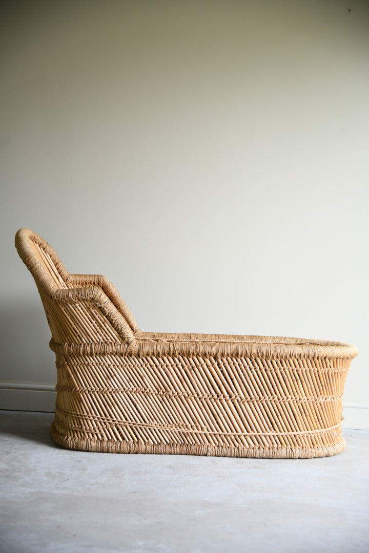 Vintage Wicker Chaise Longue