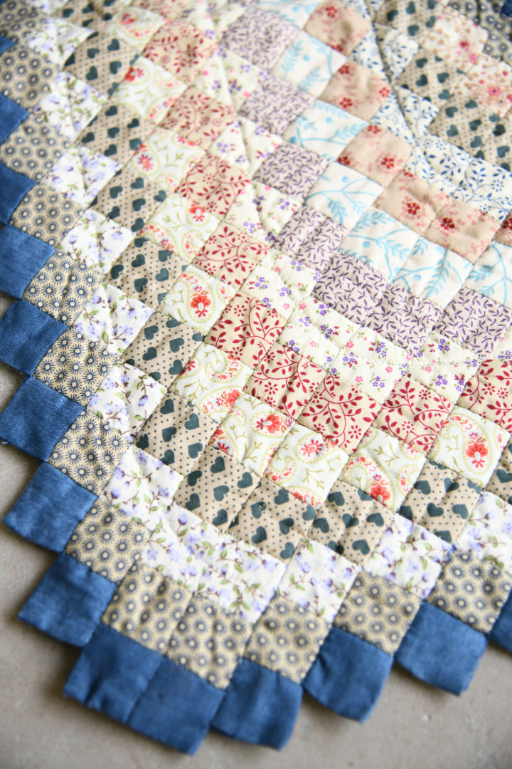 Handmade Diamond Patchwork Quilt with Sawtooth Border