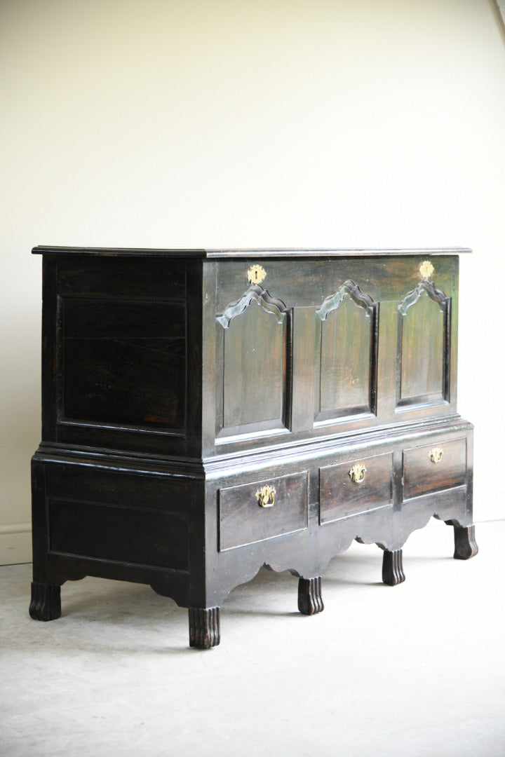 Antique Georgian Oak Mule Chest