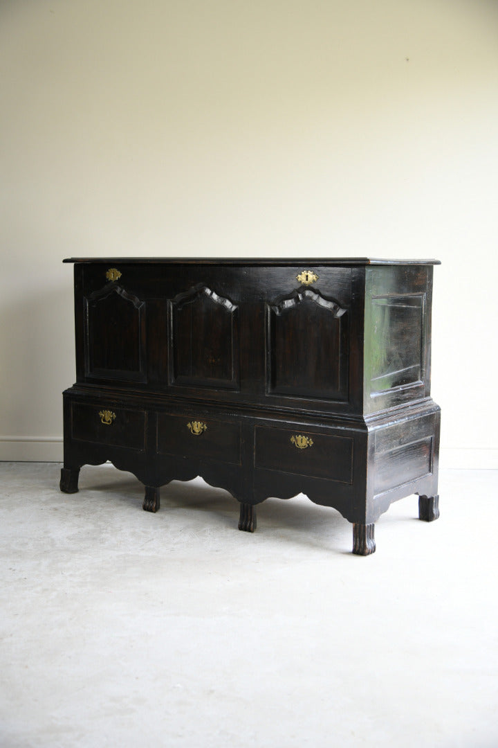Antique Georgian Oak Mule Chest