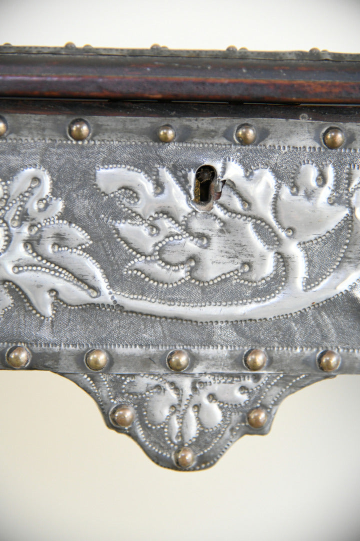 Antique Decorative Bijouterie Table