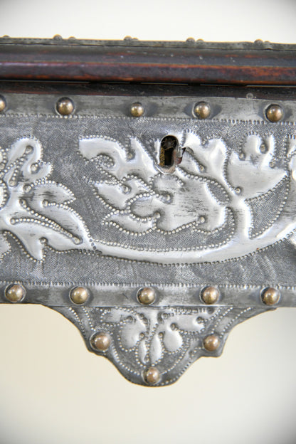 Antique Decorative Bijouterie Table