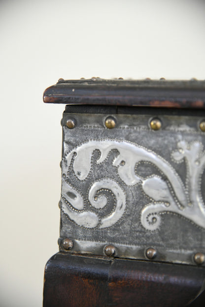 Antique Decorative Bijouterie Table