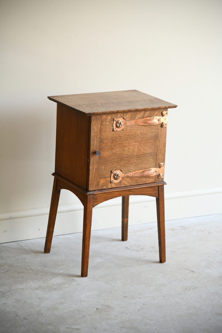 Arts & Crafts Style Quarter Sawn Oak Pot Cupboard