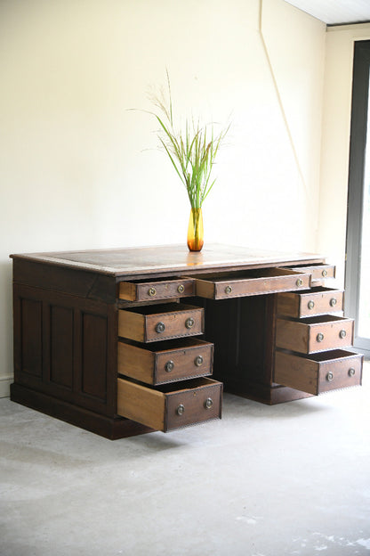Large Victorian Oak Pedestal Desk