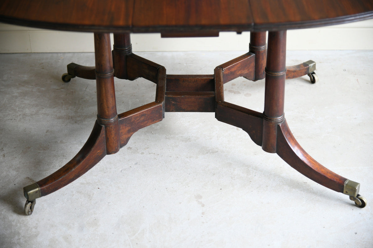 Early 19th Century Mahogany Drop Leaf Dining Table