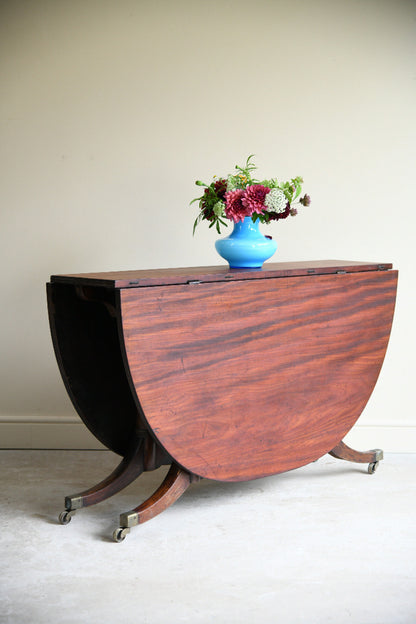 Early 19th Century Mahogany Drop Leaf Dining Table