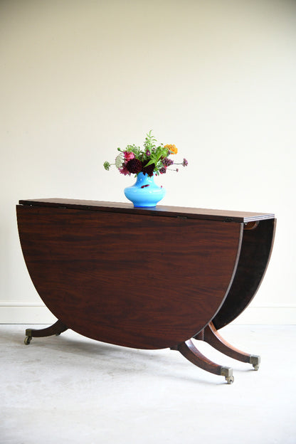 Early 19th Century Mahogany Drop Leaf Dining Table