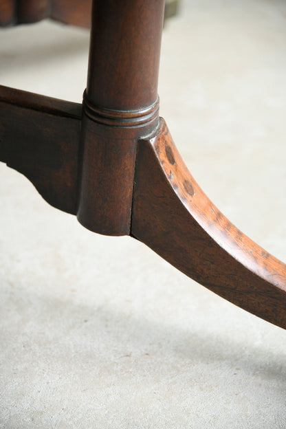 Early 19th Century Mahogany Drop Leaf Dining Table