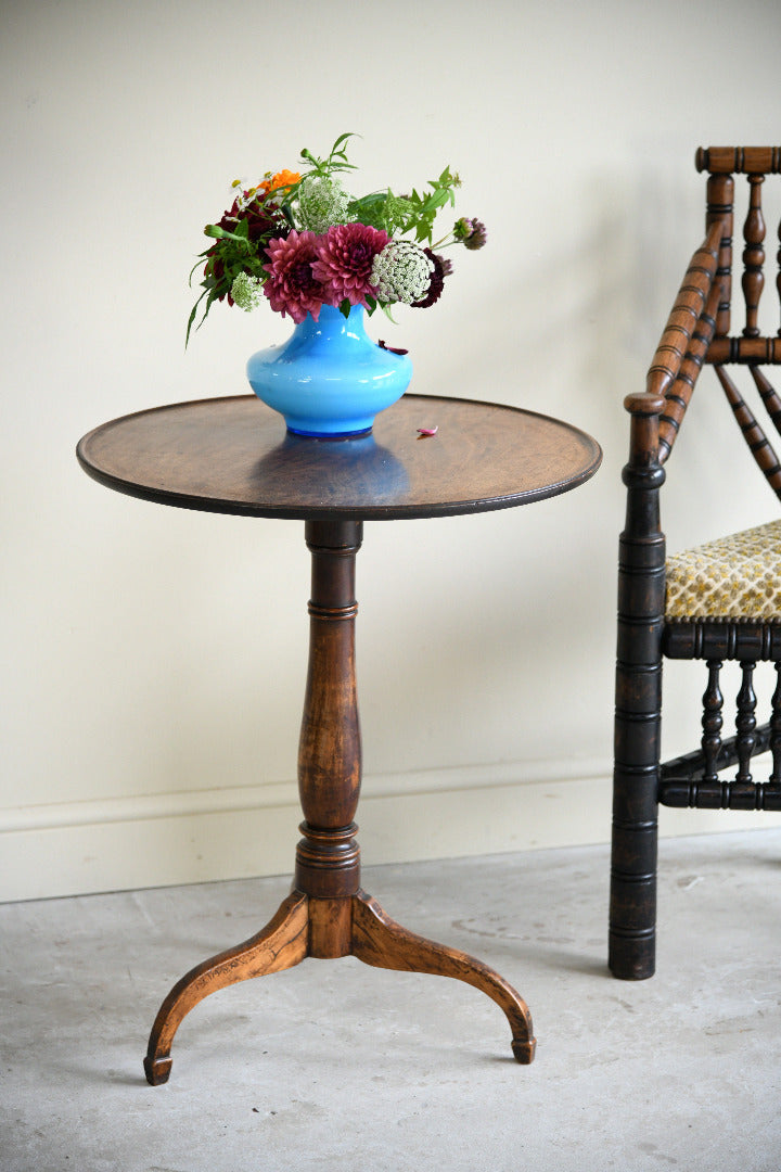 Georgian Mahogany Circular Tilt Top Occasional Table
