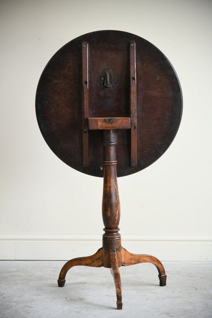 Georgian Mahogany Circular Tilt Top Occasional Table