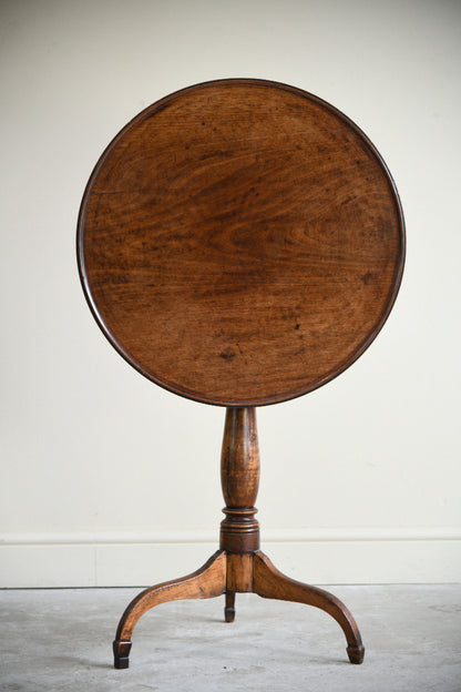 Georgian Mahogany Circular Tilt Top Occasional Table