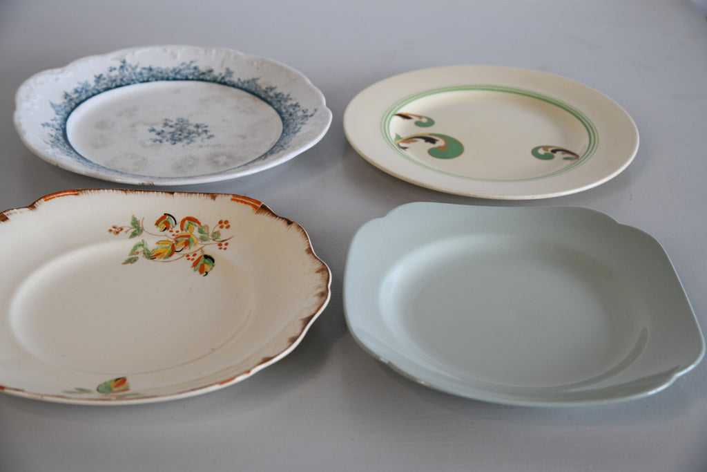 Collection 4 Vintage Plates