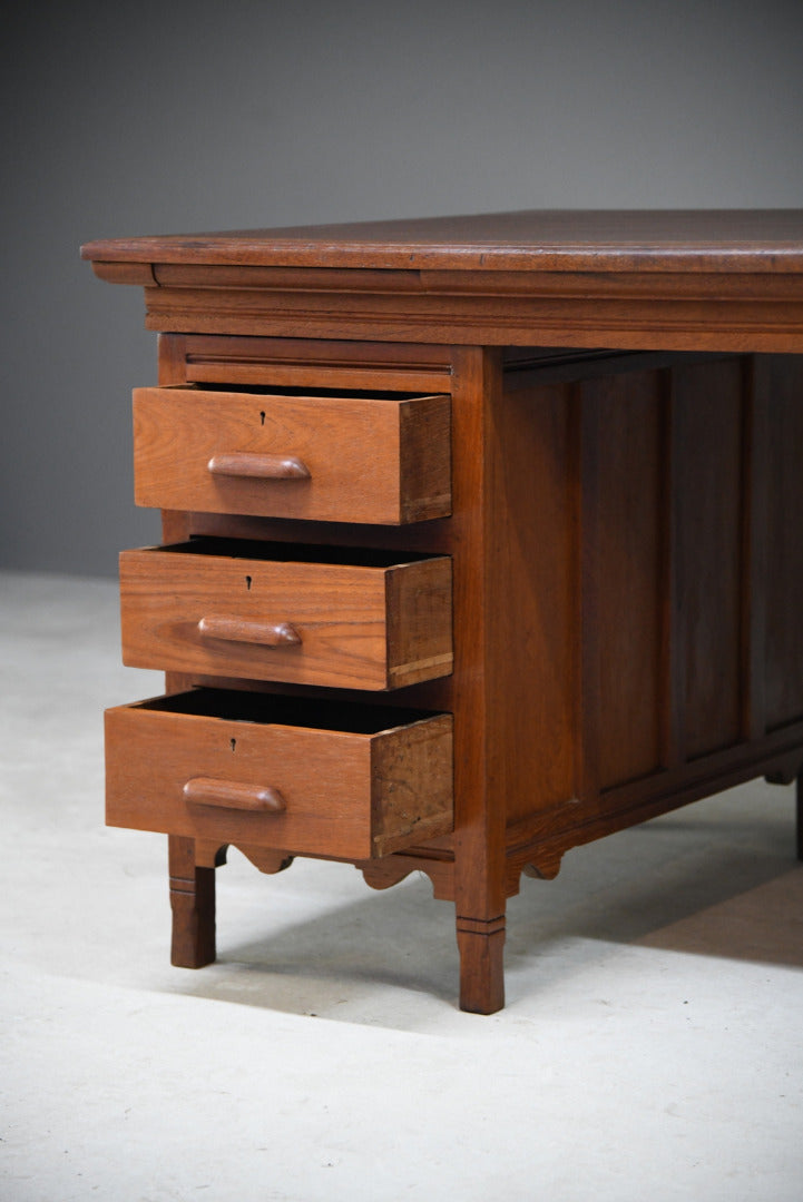 Early 20th Century Mahogany Desk